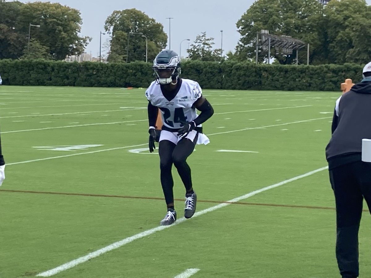 James Bradberry works at Eagles practice on Sept. 22, 2022